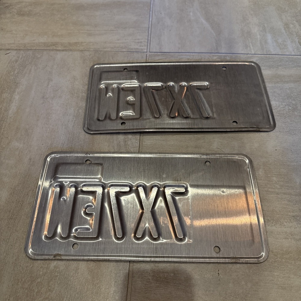 Expired Utah United We Stand In God We Trust Set Pair of License Plates 7X7EW - Picture 6 of 6
